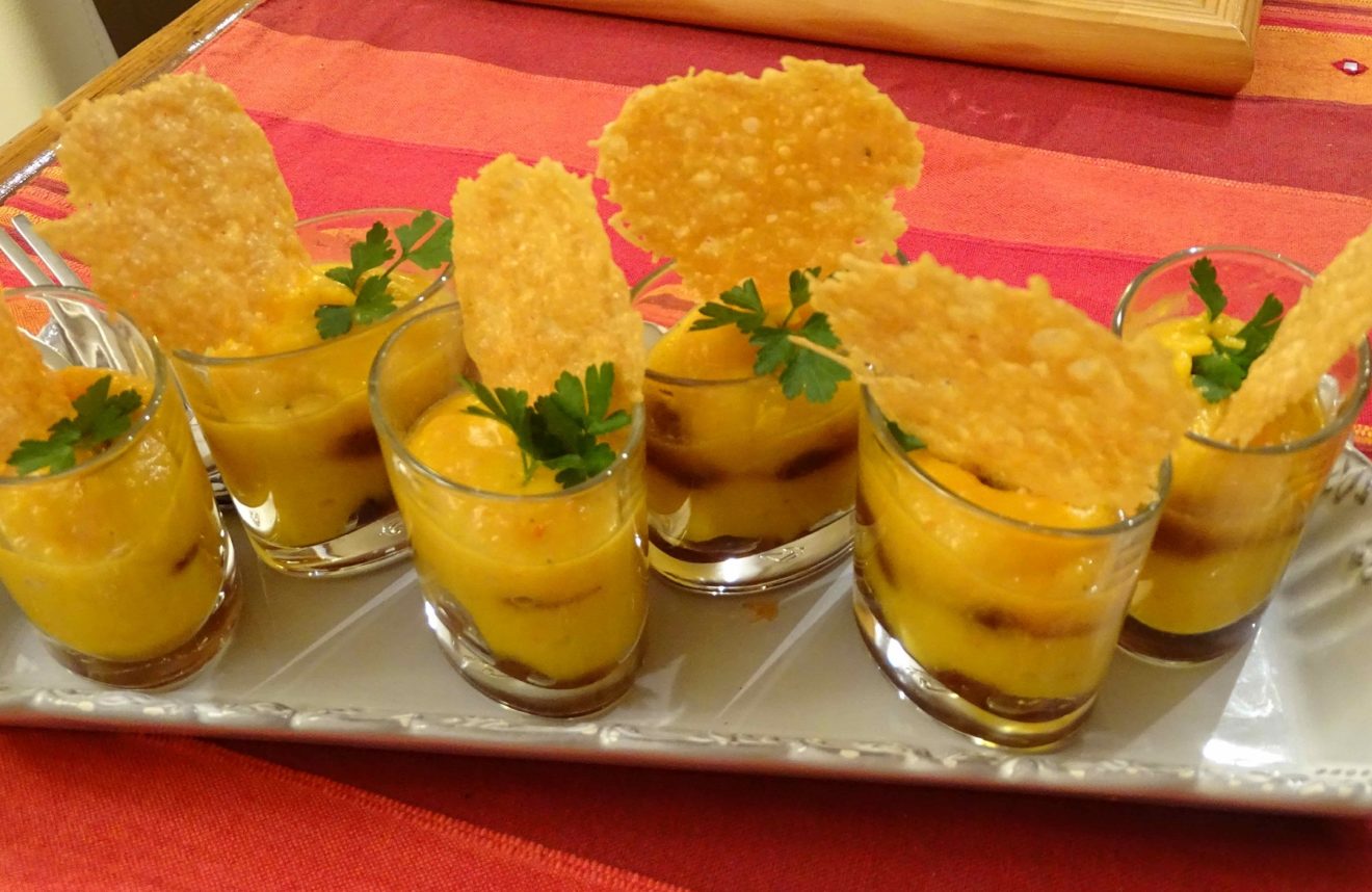 Verrines de potimarron et sa tuile au parmesan (12 verrines